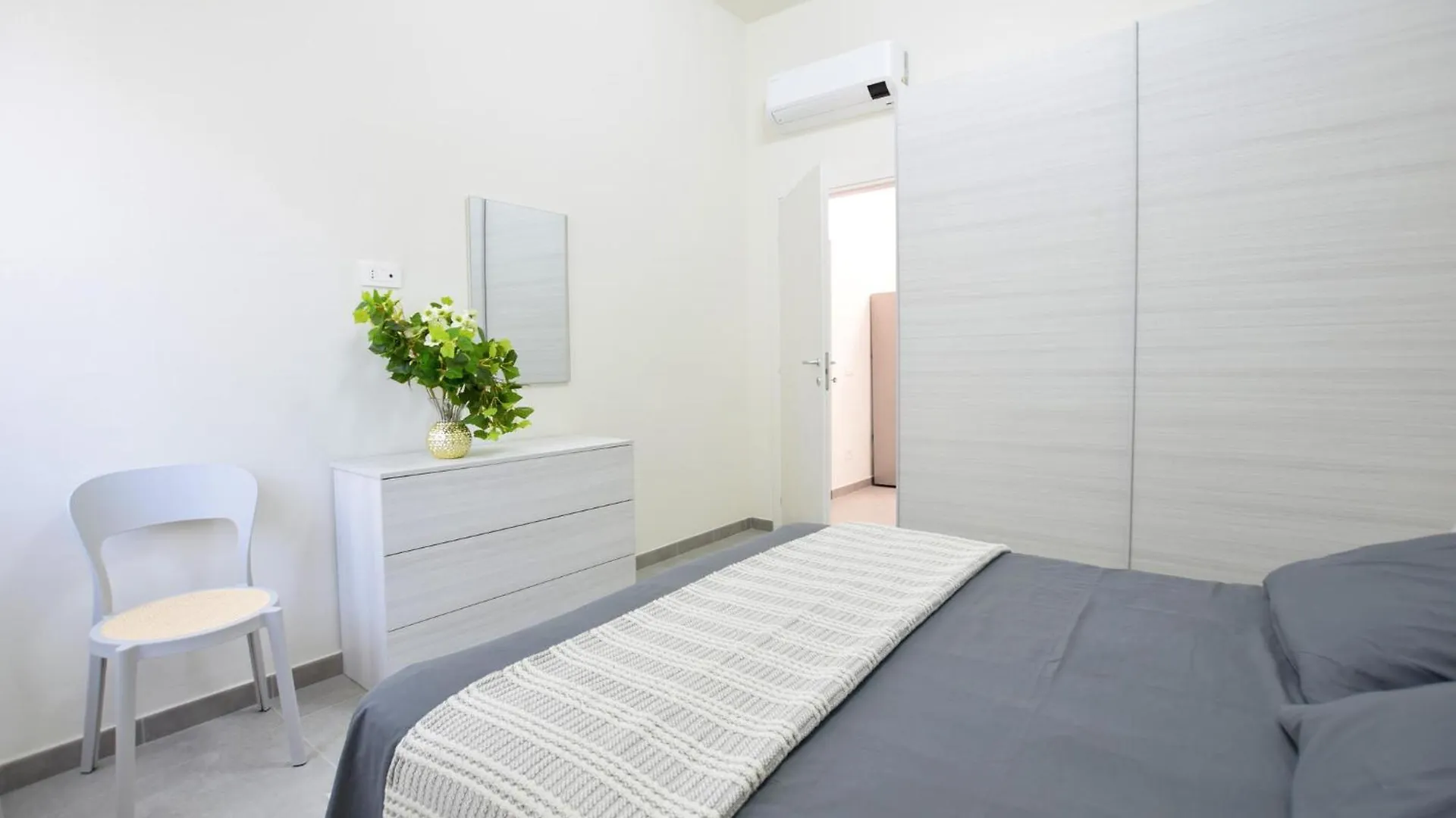 Lovely Apartment In Lido Di Camaiore With Wifi 0*,