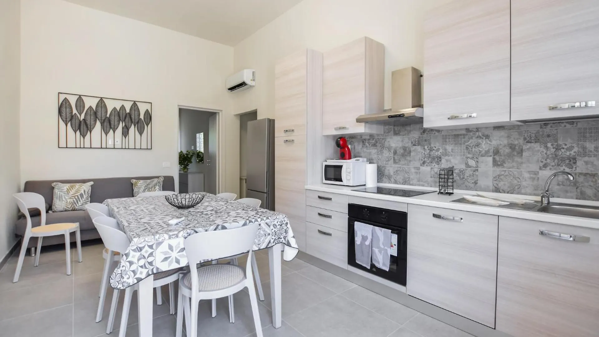 Lovely Apartment In Lido Di Camaiore With Wifi